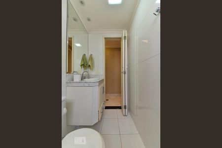 Apartamento à venda com 58m², 2 quartos e 1 vaga Apartamento à venda com 58m², 2 quartos e 1 vagaBanheiro Social