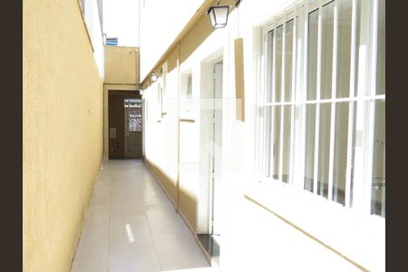 Casa à venda com 170m², 3 quartos e 2 vagasCorredor Externo