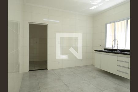 Casa à venda com 170m², 3 quartos e 2 vagasCozinha (Entrada Sala)