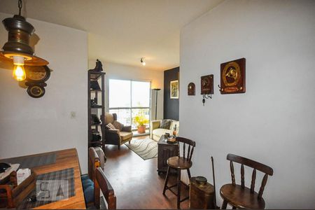 Sala de apartamento à venda com 2 quartos, 53m² em Chácara Agrindus, Taboão da Serra