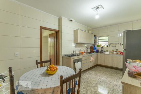Casa à venda com 450m², 3 quartos e 6 vagasCozinha