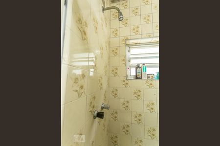 Casa à venda com 450m², 3 quartos e 6 vagasBanheiro Suíte 2