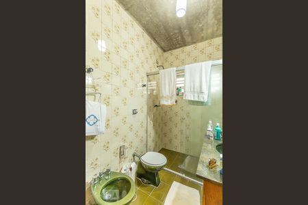 Casa à venda com 450m², 3 quartos e 6 vagasBanheiro Suíte 2