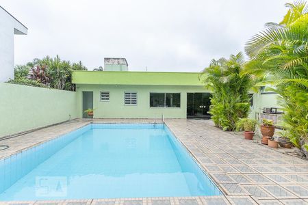 Casa à venda com 450m², 3 quartos e 6 vagasPiscina