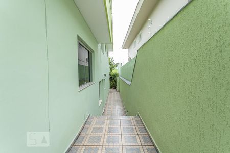 Casa à venda com 450m², 3 quartos e 6 vagasCorredor Externo Direito