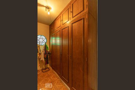 Casa à venda com 450m², 3 quartos e 6 vagasCloset Suíte 1