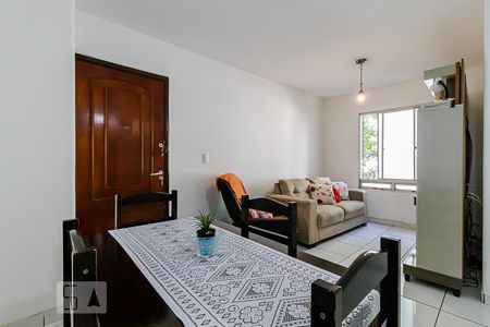 Apartamento à venda com 64m², 3 quartos e 1 vagaSala