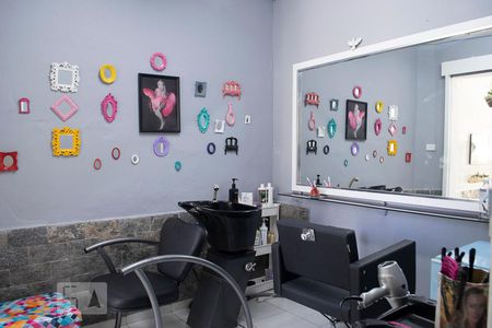 Casa à venda com 165m², 4 quartos e 2 vagasSALETA