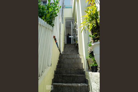 Casa à venda com 165m², 4 quartos e 2 vagasACESSO PISCINA