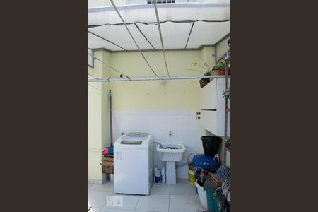 Casa à venda com 165m², 4 quartos e 2 vagasÁREA DE SERVIÇO