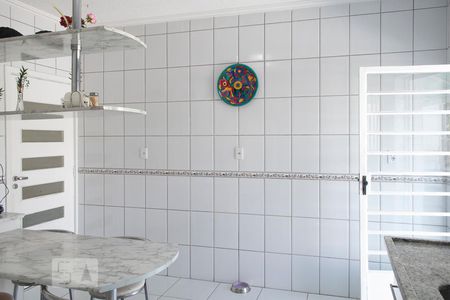 Casa à venda com 165m², 4 quartos e 2 vagasCOZINHA