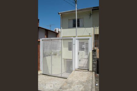 Casa à venda com 165m², 4 quartos e 2 vagasFACHADA