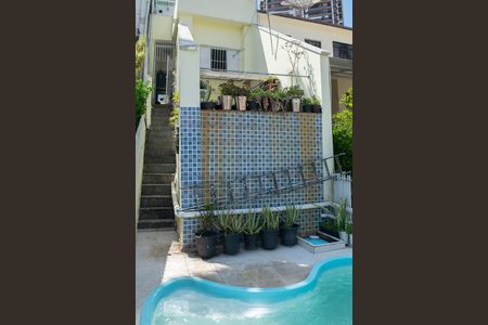 Casa à venda com 165m², 4 quartos e 2 vagasPISCINA