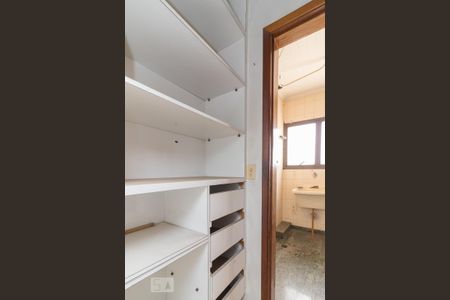 Apartamento à venda com 170m², 4 quartos e 3 vagasDepósito