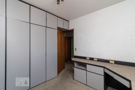 Apartamento à venda com 170m², 4 quartos e 3 vagasQuarto 2