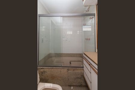 Apartamento à venda com 170m², 4 quartos e 3 vagasBanheiro suíte 1