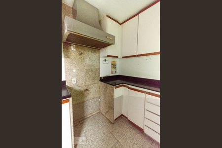 Apartamento para alugar com 252m², 3 quartos e 2 vagas