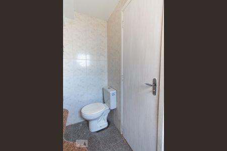 Apartamento para alugar com 252m², 3 quartos e 2 vagas Apartamento para alugar com 252m², 3 quartos e 2 vagasBanheiro de Serviço