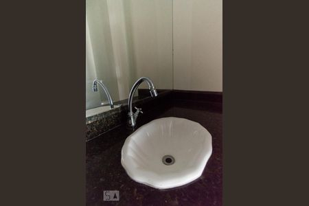 Apartamento para alugar com 252m², 3 quartos e 2 vagas Apartamento para alugar com 252m², 3 quartos e 2 vagasLavabo