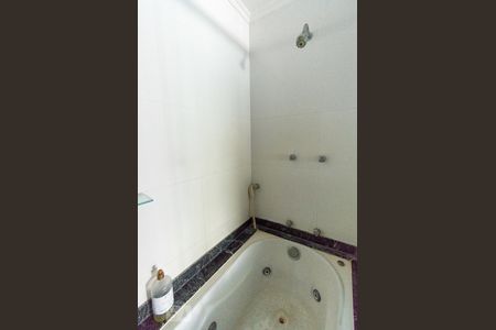 Apartamento para alugar com 252m², 3 quartos e 2 vagas Apartamento para alugar com 252m², 3 quartos e 2 vagasBanheiro da Suíte 1