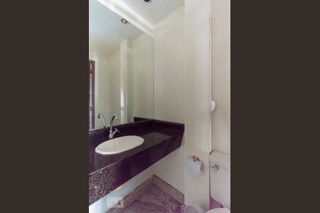 Apartamento para alugar com 252m², 3 quartos e 2 vagas Apartamento para alugar com 252m², 3 quartos e 2 vagasLavabo