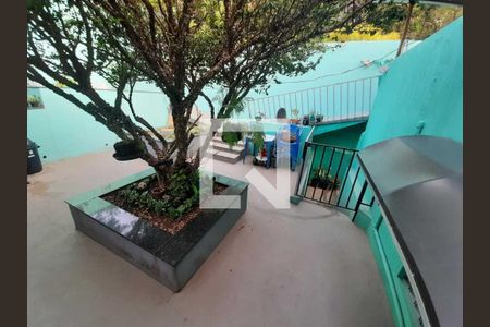 Casa à venda com 310m², 4 quartos e 2 vagas