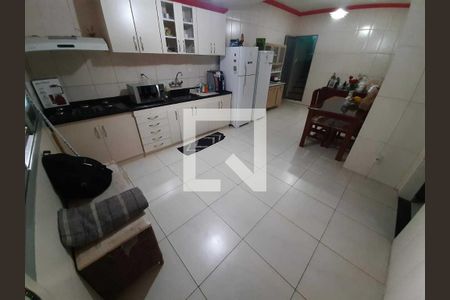 Casa à venda com 310m², 4 quartos e 2 vagas