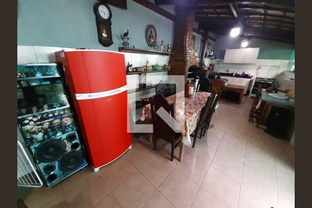 Casa à venda com 310m², 4 quartos e 2 vagas