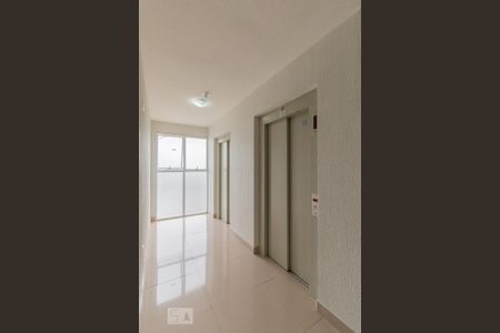Apartamento à venda com 46m², 2 quartos e 1 vaga Apartamento à venda com 46m², 2 quartos e 1 vagaElevadores