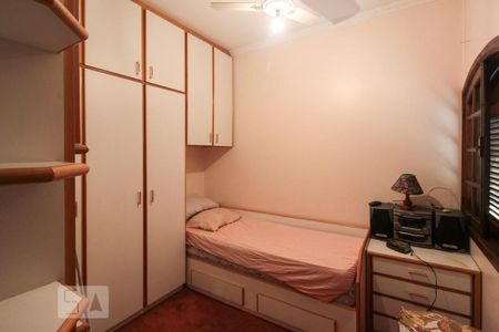 Casa à venda com 220m², 3 quartos e 2 vagas Casa à venda com 220m², 3 quartos e 2 vagasQuarto 3