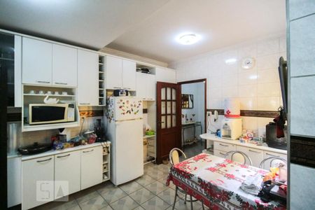 Casa à venda com 220m², 3 quartos e 2 vagas Casa à venda com 220m², 3 quartos e 2 vagasCozinha