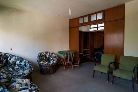 Casa para alugar com 243m², 4 quartos e 3 vagasSuíte