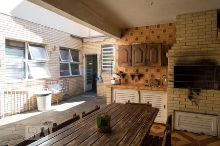 Casa para alugar com 243m², 4 quartos e 3 vagasChurrasqueira