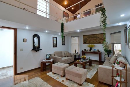 Sala de casa à venda com 4 quartos, 288m² em Jardim Leonor, São Paulo