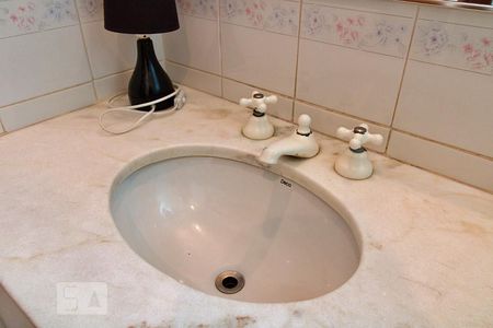 Casa à venda com 288m², 4 quartos e 4 vagasBanheiro da Suíte 4