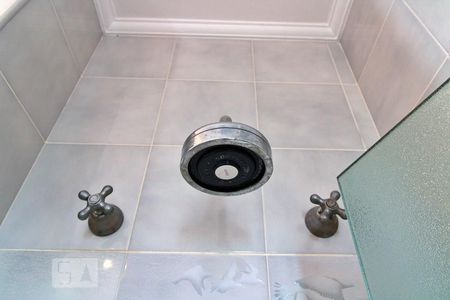 Casa à venda com 288m², 4 quartos e 4 vagasBanheiro da Suíte 1