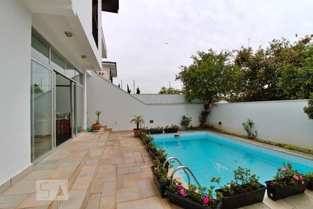 Casa à venda com 288m², 4 quartos e 4 vagasPiscina