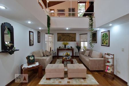 Sala de casa à venda com 4 quartos, 288m² em Jardim Leonor, São Paulo