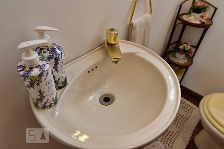 Casa à venda com 288m², 4 quartos e 4 vagasLavabo 2