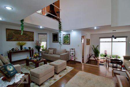 Sala de casa à venda com 4 quartos, 288m² em Jardim Leonor, São Paulo