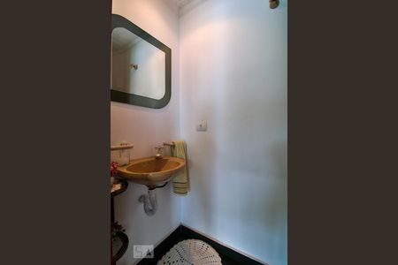 Casa à venda com 288m², 4 quartos e 4 vagasLavabo1