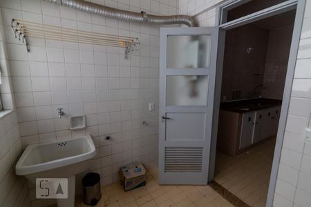 Apartamento à venda com 109m², 3 quartos e 1 vagaÁrea de Serviço