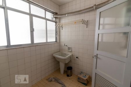Apartamento à venda com 109m², 3 quartos e 1 vagaÁrea de Serviço