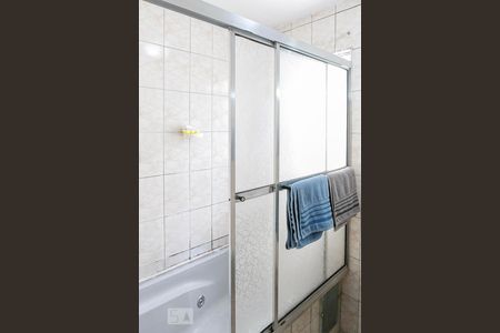 Apartamento à venda com 107m², 3 quartos e 1 vaga Apartamento à venda com 107m², 3 quartos e 1 vagaBanheiro da Suíte