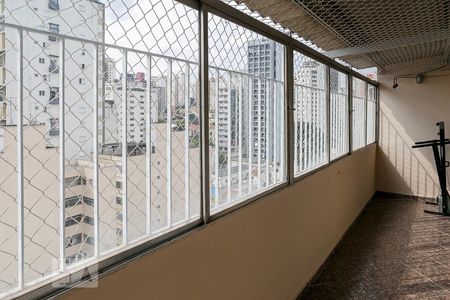 Apartamento à venda com 107m², 3 quartos e 1 vaga Apartamento à venda com 107m², 3 quartos e 1 vagaVaranda