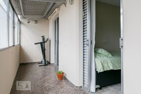 Apartamento à venda com 107m², 3 quartos e 1 vaga Apartamento à venda com 107m², 3 quartos e 1 vagaVaranda
