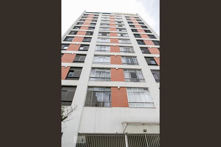 Apartamento à venda com 107m², 3 quartos e 1 vaga Apartamento à venda com 107m², 3 quartos e 1 vagaFachada