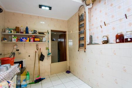 Casa à venda com 431m², 2 quartos e 1 vagaÁrea de serviço