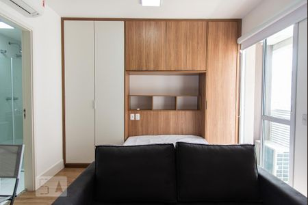 Sala/quarto de kitnet/studio para alugar com 1 quarto, 28m² em Aclimação, São Paulo