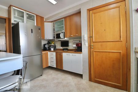 Apartamento à venda com 115m², 3 quartos e 2 vagasCozinha